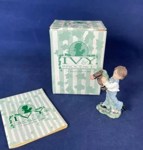 Ivy & Innocence Johnathan & Giddy up 1997 Little Boy Fairy Garden miniatura - Imagen 1 de 5
