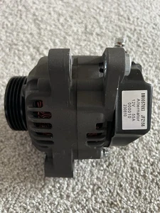 12V Alternator 8M0057693 - Picture 1 of 4