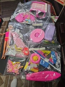Barbie vintage anni 80 e 90 set e vari patio surf set bambola buffet grande lotto - Foto 1 di 7