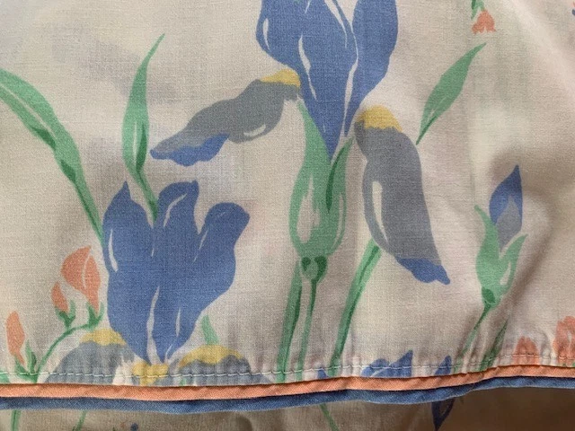 VINTAGE LADY PEPPERELL WIDOW'S TEARS PERIWINKLE FLORAL (1) FULL FLAT  SHEET - Image 1 of 3