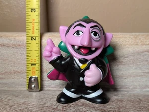 Modellino Count Von Count Sesame Street 2,75" 2018 Hasbro Cake topper - Foto 1 di 2