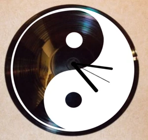 Ying und Yang Wanduhr Schallplattenuhr Schallplatte Wanduhr Vinyl - Bild 1 von 1