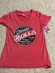 Chicago Bulls Women's Basketball NBA Shirt Size LARGE  - Picture 1 of 6