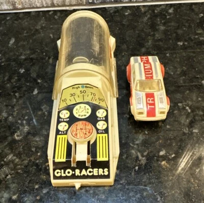 VTG 1982 Matchbox Lensly GLO-RACERS Flash Fire & Glow In Dark Launcher Triumph - Image 1 of 4