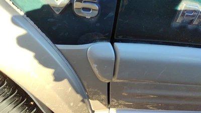 Moldura izquierda conductor Honda Passport 2000 2001 2002 de guardabarros OEM moldura Foto 1 de 3