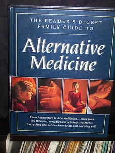 FAMILY GUIDE TO ALTERNATIVE MEDICINE - READERS DIGEST - HC - Bild 1 von 3