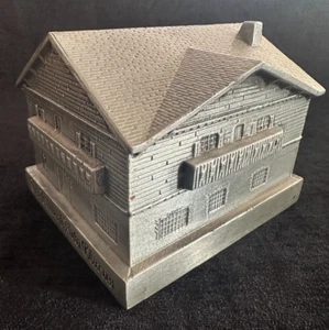 Wonderful Limited Edition Vintage Metal Coin Bank New Glarus WI 1893-1993 - Picture 1 of 11