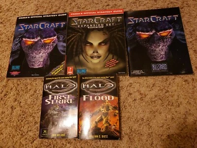 2 Starcraft strategy guides, additional Starcraft booklet and 2 Halo books - Image 1 of 4