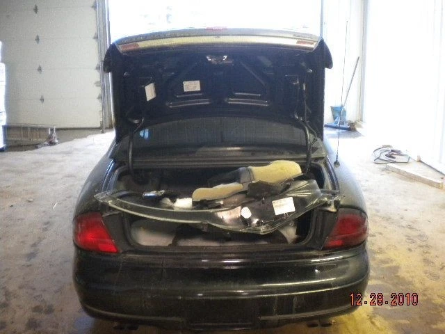 后驱动左尾灯四分之一面板安装适合 95-96 MONTE CARLO 9888674 — 第 1/4 张图片