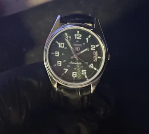 Seiko 5 Automatic Watch Vintage Leather Strap - Picture 1 of 3