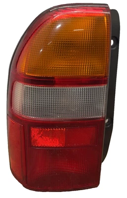 99 00 01 02 03 SUZUKI GRAND VITARA Conjunto Luz Trasera Izquierda Lh Foto 1 de 4