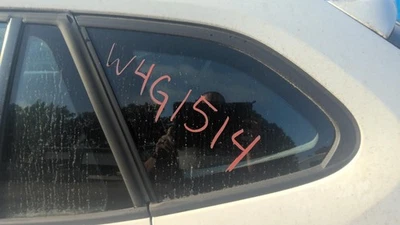 Cuarto de cristal izquierdo usado se adapta a: BMW X1 2015 sin tinte de privacidad sin molde negro brillante Foto 1 de 4