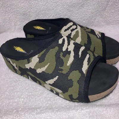 Sandalia de cuña volátil Joseph Flyknit para mujer verde tostado negro camuflaje talla 7 Foto 1 de 4