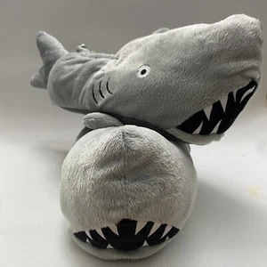 Old Navy Shark Slippers Boys XXL 5-6 Woman 6-8 No Slip Sole Padded Holiday - Picture 1 of 12