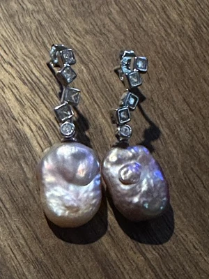 Pendientes colgantes de perlas barrocas rosa natural Foto 1 de 4