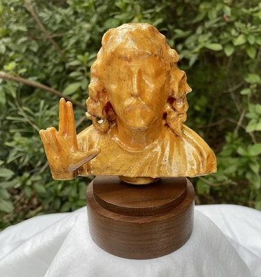 Busto de Jesús. Base de nogal. Filamento PLA dorado con pátina sintética. Históricamente preciso Foto 1 de 4