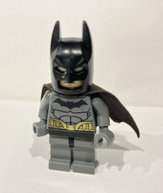 LEGO DC Minifigure Batman Dark Bluish Gray Suit Gold Belt sh0089 76012 76013