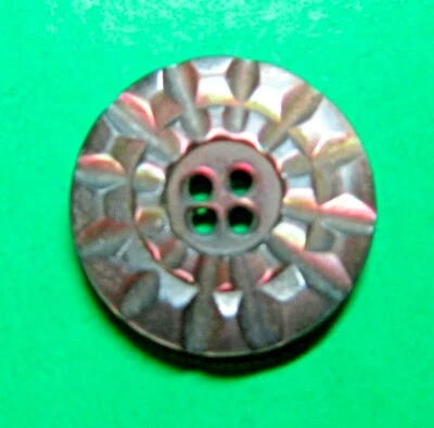 (1) 3/4" VINTAGE CARVED SMOKY GRAY PEARL SHELL 4-HOLE BUTTON (B201) - Image 1 of 2