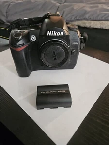 Nikon D D70s 6.1MP Digital SLR Camera - Black (Body Only) ISSUE - Picture 1 of 3