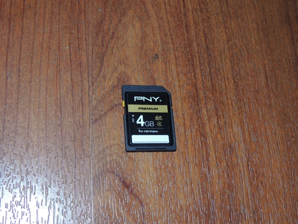 Genuine OEM PNY Premium SD-K04G 4GB SD Memory Card - Class 4 - Made in Japan - Image 1 of 1