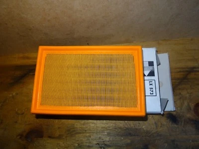 CHRYSLER VOYAGER (08.84-09.90) 3.3 VOYAGER II (08.90-09.95) 2.5i 3.3i AIR FILTER - Image 1 of 3