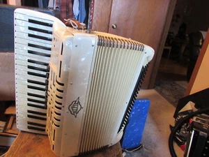 Accordion Acme 120 bass,18.50" KB,.3/4 reeds,LMH,good condition - Picture 1 of 15