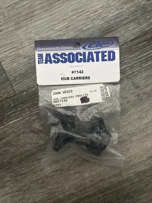 Team Associated 7142 ProLite Left & Right Rear Hub Carrier Set (2) - Image 1 of 2