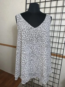 LANE BRYANT Sleeveless V-Neck front and back Tiered Top Size 24 - Picture 1 of 5