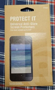 Radio Shack 1710683 Protect It Universal Anti-Glare Screen Protectors - 2 Pack  - Picture 1 of 4