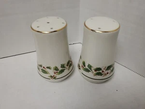 Holly Berry Salt & Pepper Formalities by Baum Bros. Porcelain Gold Trimmed 3.25" - Picture 1 of 4