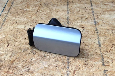 2009 -13 (GT) 2012- 17 LCI FUEL GAS TANK COVER POT LID BMW OEM F07 550i GT 535i - Image 1 of 4