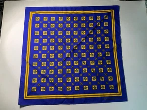 Oscar de la Renta for Boy Scouts of America Cub Scout Blue Lady Scarf  26 in sq - Picture 1 of 7