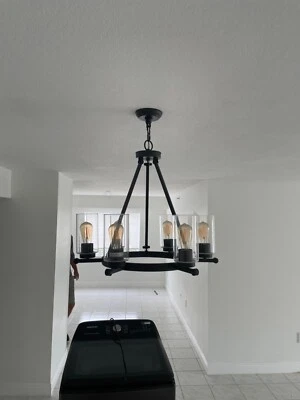 Lámpara de araña de rueda de carro de bronce Holman 26 3/4" de ancho para granja 6 luces Foto 1 de 3