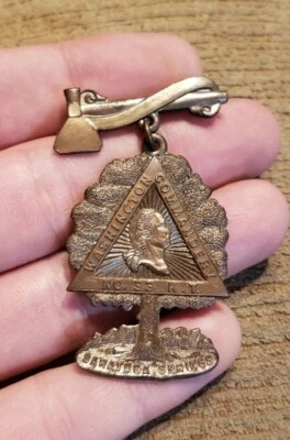 RARA MEDALLA DE CABALLERO TEMPLARIO DE GEORGE WASHINGTON MASÓNICA DE SARATOGA SPRINGS AÑOS 1900  Foto 1 de 3