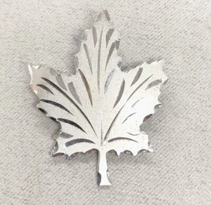 Vintage Etched Maple Leaf Nature Detailed Brooch Pin Sterling Silver 2.54g - Picture 1 of 10