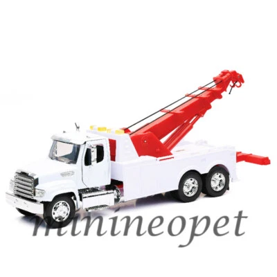 NEW RAY 11023 FREIGHTLINER 114SD UTILITY TOW TRUCK 1/32 DIECAST MODEL WHITE - Image 1 of 2