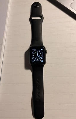 Apple Watch Series 3 GPS + Cellular - 38mm - Immagine 1 di 4