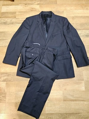 HUGO BOSS men's 42 S suit 34 x 29 black REDA wool suit 2 piece GREAT - Image 1 of 4