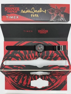 Reloj Timex Camper x STRANGER THINGS ¡Firmado por Matthew Modine! ¡AGOTADO! Foto 1 de 4
