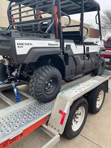 2024 Kawasaki Mule Pro Dxt Eps FE White 4x4 Diesel - Picture 1 of 3