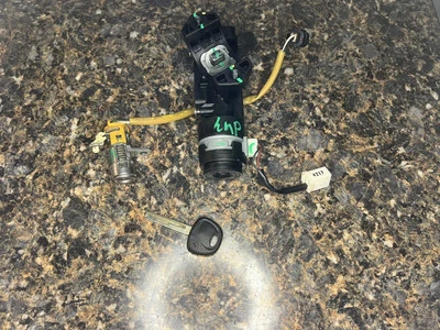 OEM 2012 2013 2014 2015 HYUNDAI ACCENT INTERRUPTOR DE ENCENDIDO BLOQUEO Foto 1 de 4