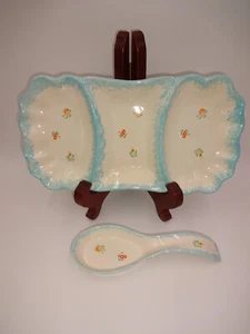 Condimento dividido de cerámica blanca azul o nuez de caramelo plato y cuchara resto flores - Imagen 1 de 9