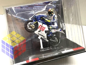 ☆Valentino Rossi #46• Moto GP 2009• Yamaha YZR-M1 Petronas +Figura Piloto (1/18) - Imagen 1 de 20