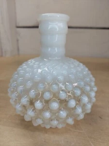 Jarrón opalescente Hobnail vintage - Imagen 1 de 10