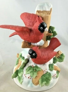 Red Cardinals Music Box in ceramica suona ""Jingle Bells"" Vintage - Foto 1 di 6