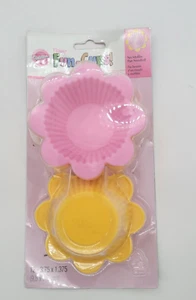 Nuevo juego de 12 tazas de silicona Wilton ""Tazas divertidas de flores - Imagen 1 de 4
