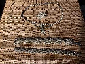Fancy White Rhinestone Crystals Vintage Silver Bracelet Lot of 4 pieces - Picture 1 of 3