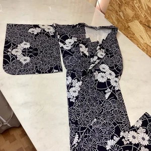 Japanese Traditional Yukata For Women Navy White Flowers Casual Looking Cool - Picture 1 of 8