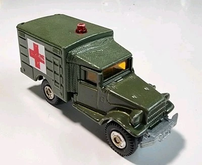Ambulancia militar vintage Tomica #67 verde Toyota tipo HQ15V 1/81 diecast en muy buen estado Foto 1 de 4
