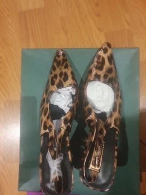 Hermosos zapatos con honda de piel de leopardo Foto 1 de 4